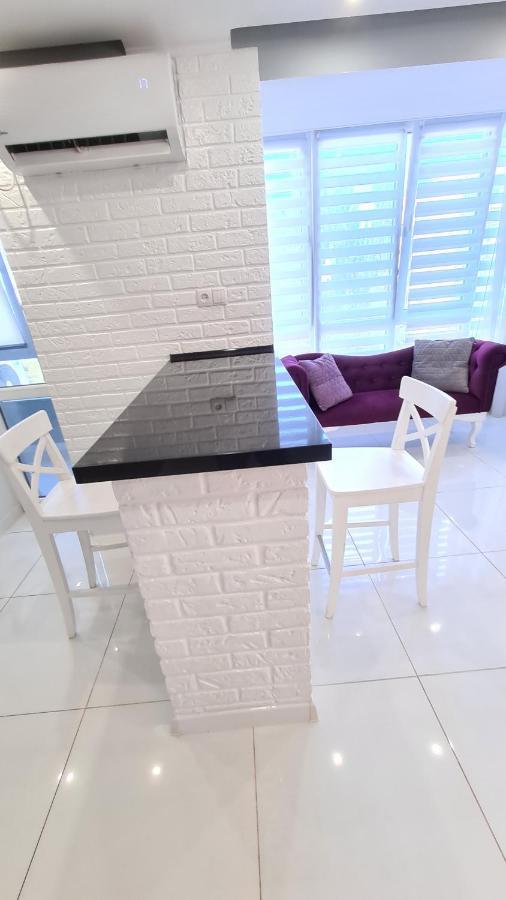 Apartaments On Prospekt Mira 35 Krivoy Rog Exterior foto
