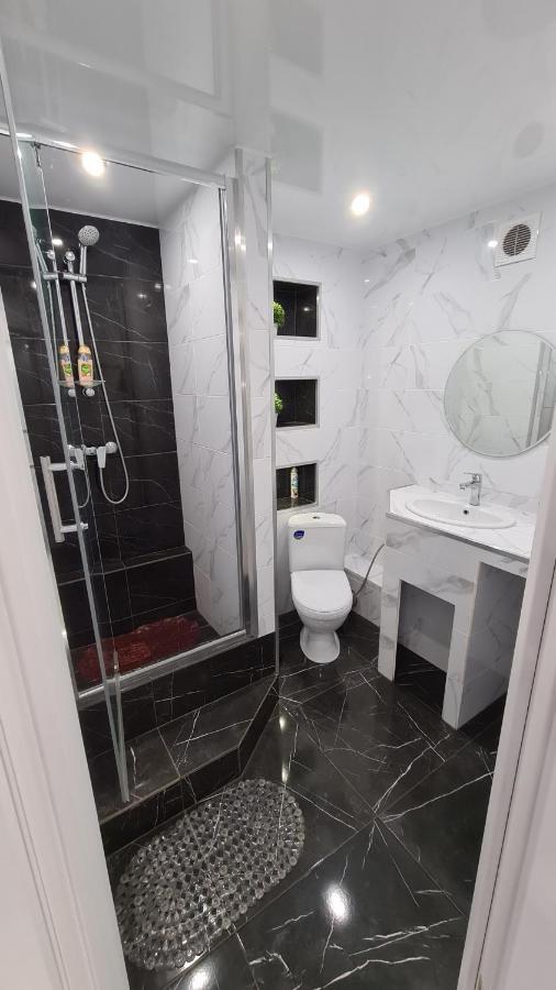 Apartaments On Prospekt Mira 35 Krivoy Rog Exterior foto